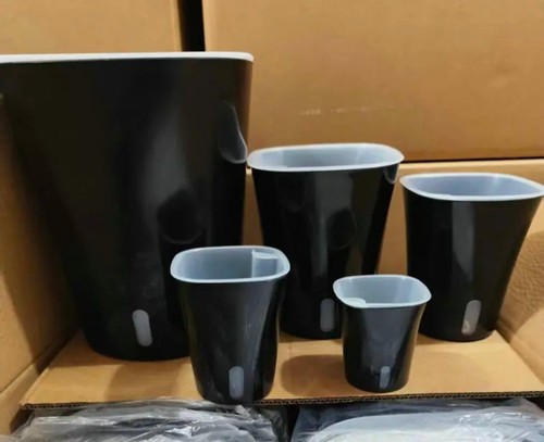 Glossy black self - black,